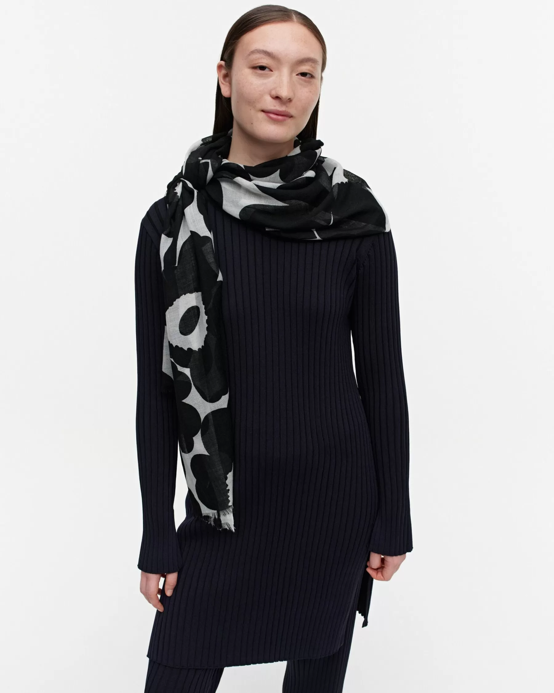 Shop Marimekko Fiore Unikko Huivi