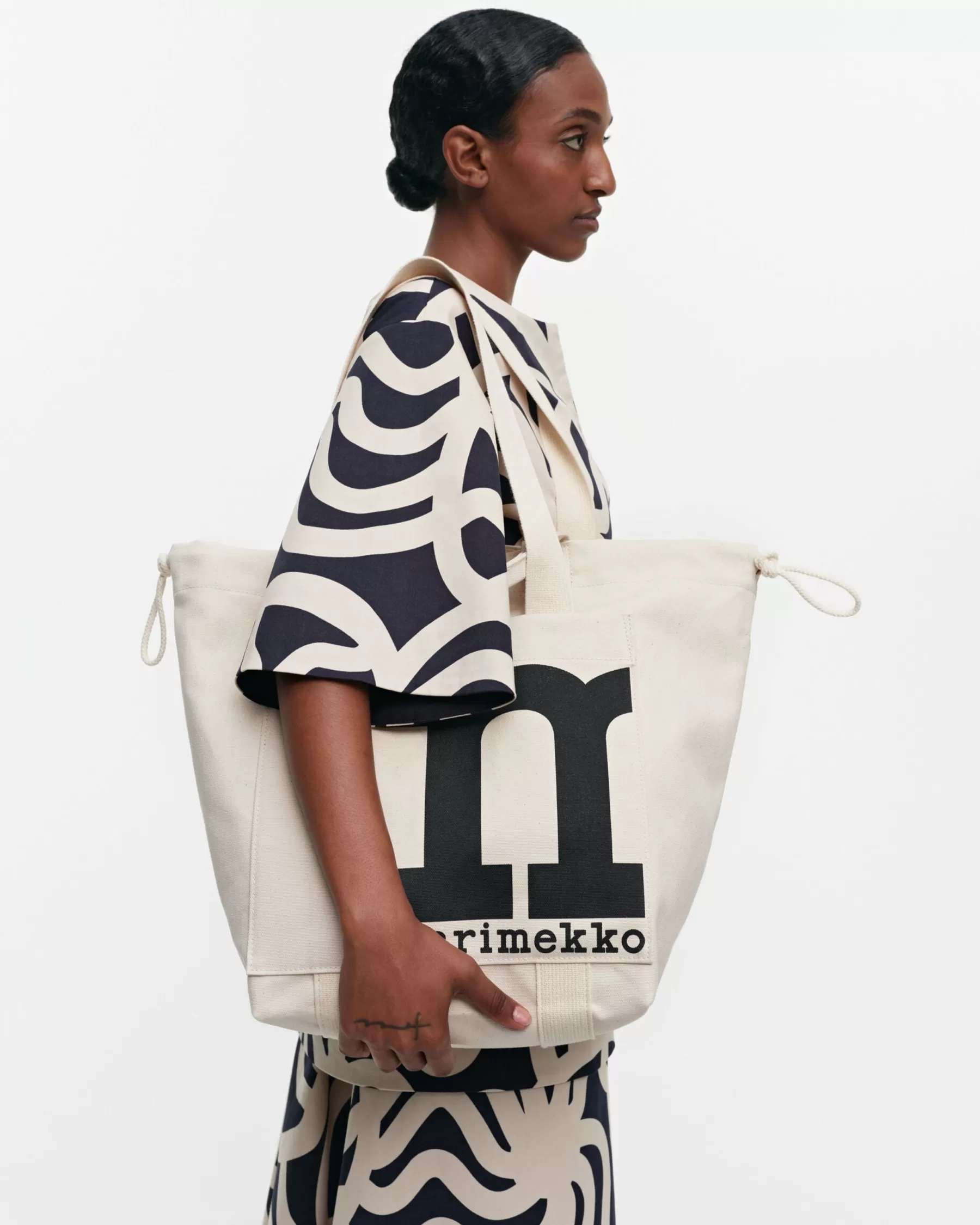 Store Marimekko Mono City Tote Solid Olkalaukku